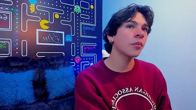 Luke Howland online show from December 2024 08:17:01 PM