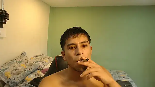 Snapshot of danielitopapuu chatting on June 2026 07:07:02 PM danielitopapuu online show from June 2026 07:07:02 PM