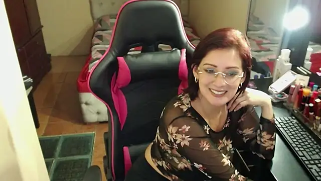 Carol Scottt online show from December 2024 02:23:01 AM