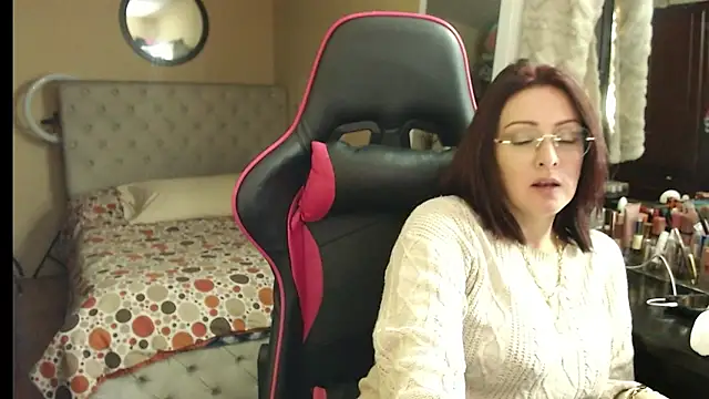 Carol Scottt online show from October 2025 08:42:01 AM