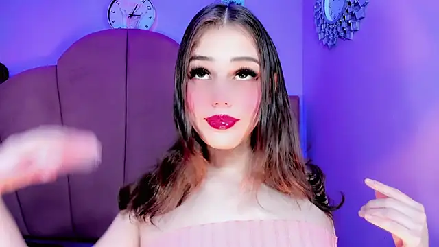 ValeriaAguilar online show from September 2025 09:20:02 PM