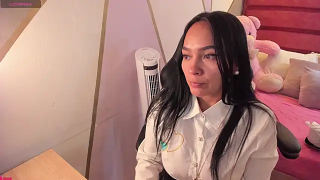 Snapshot of ginebra_ness chatting on March 2025 10:49:01 PM ginebra ness online show from March 2025 10:49:01 PM