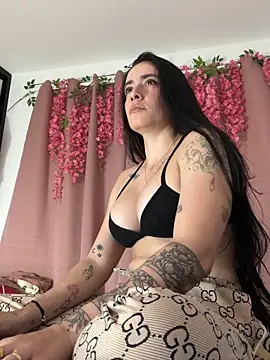 msschloee  online show from November 2025 11:58:01 PM