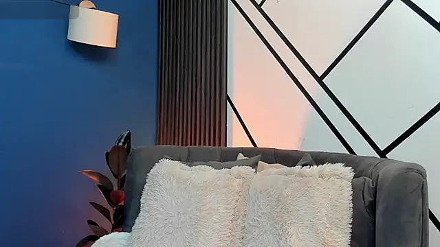 Megan Do Santos online show from October 2025 08:44:01 PM