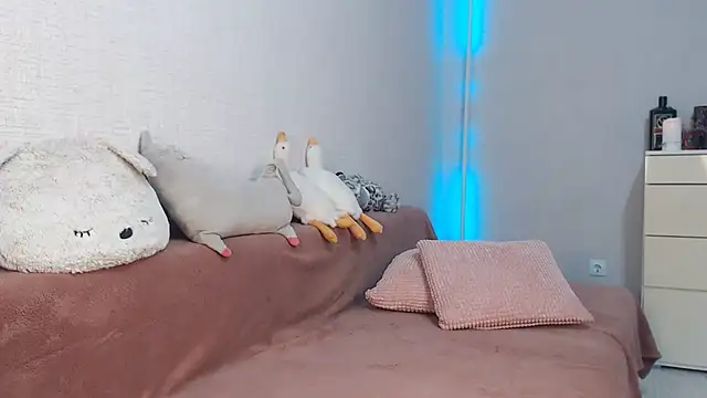 lovely hayley online show from October 2025 09:12:02 PM