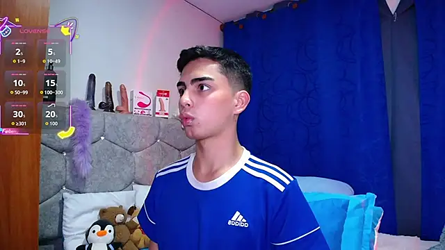 OwenBluee online show from September 2025 06:02:02 AM