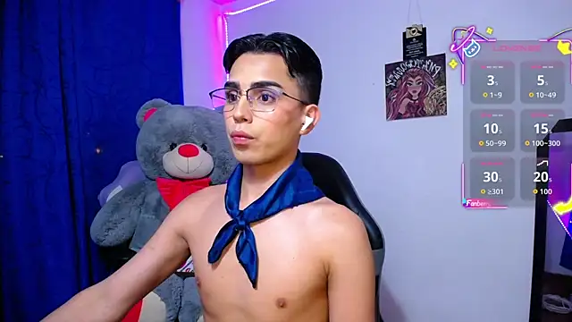 OwenBluee online show from July 2026 07:37:02 AM