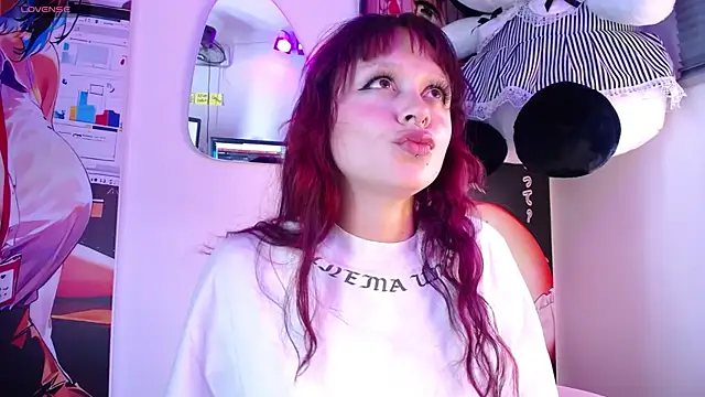 Snapshot of bombom_6 chatting on November 2025 07:37:01 PM bombom 6 online show from November 2025 07:37:01 PM