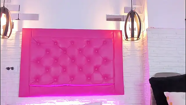 mia six66 online show from January 2025 02:39:01 PM