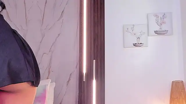 mia six66 online show from July 2026 12:20:01 PM