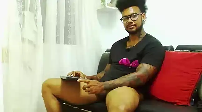 LewisStrong online show from January 2025 12:28:01 AM