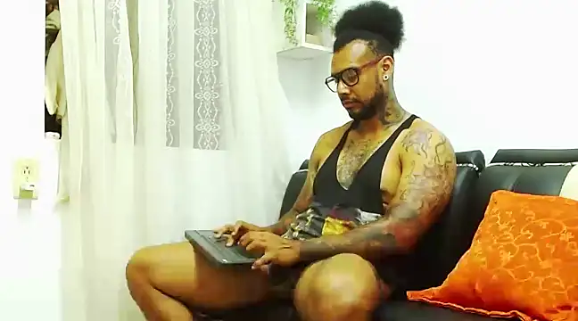 LewisStrong online show from January 2025 11:26:01 PM