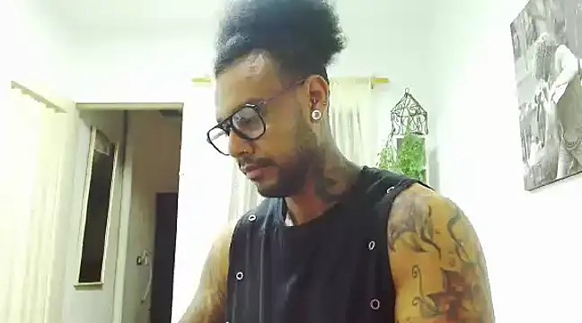 LewisStrong online show from February 2025 01:19:01 PM