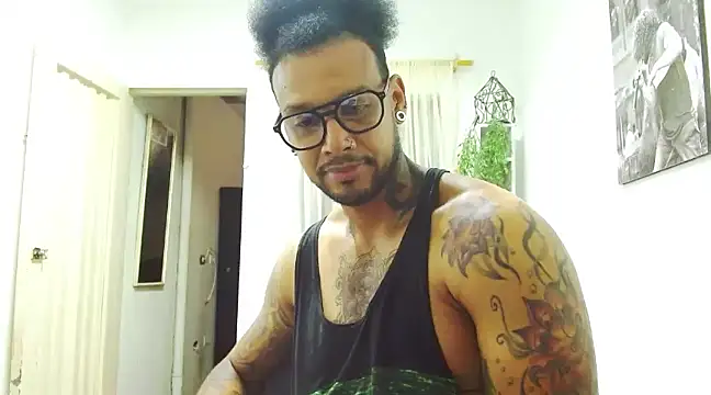 LewisStrong online show from February 2025 07:10:01 PM