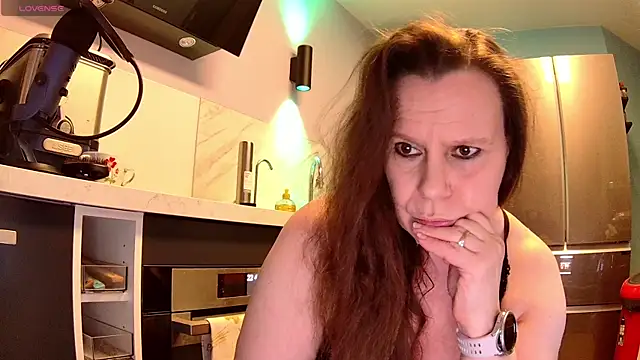 Endrocleia online show from February 2025 09:47:02 PM