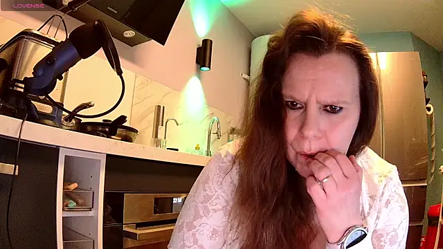 Endrocleia online show from March 2025 09:59:01 PM