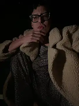 myloveforyouu online show from March 2025 04:19:01 AM