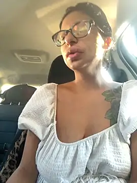 myloveforyouu online show from October 2025 01:10:01 PM