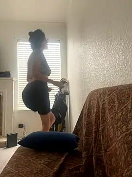 myloveforyouu online show from October 2025 02:49:01 PM