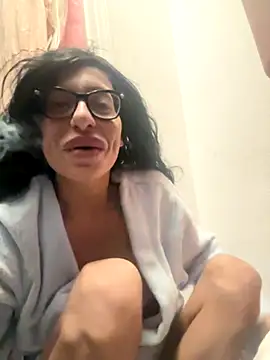 myloveforyouu online show from November 2025 01:58:01 PM