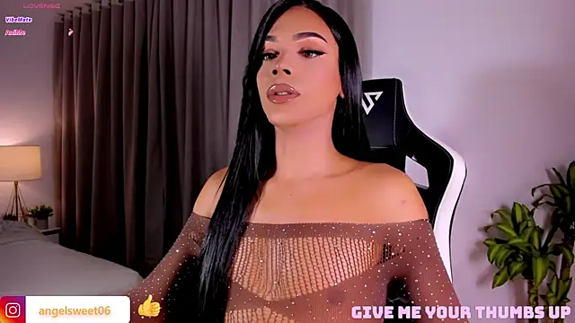 Snapshot of ANGELL06 chatting on June 2026 04:41:02 AM ANGELL06 online show from June 2026 04:41:02 AM