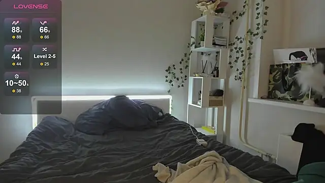 Tune Godness online show from December 2024 10:58:02 PM