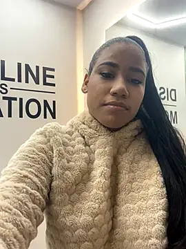 Salome Diaz  online show from November 2025 04:29:02 PM