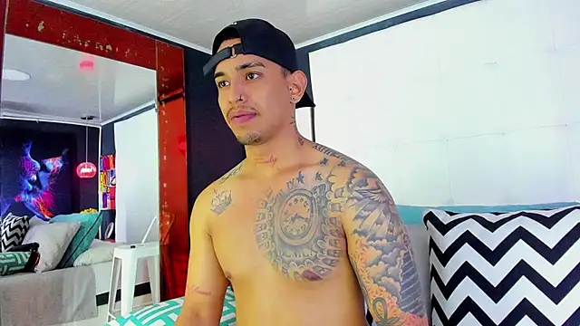 Damian09  online show from January 2025 01:48:02 AM