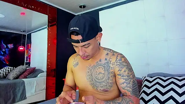 Damian09  online show from January 2025 03:56:02 AM