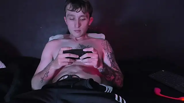 Dylanwhite23  online show from November 2025 08:52:02 PM