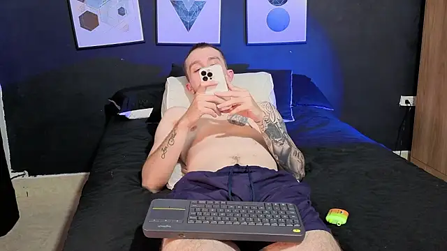 Dylanwhite23  online show from March 2026 09:54:01 PM