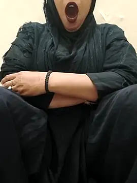 Snapshot of Indian-Nazia chatting on September 2025 07:25:02 PM Indian-Nazia online show from September 2025 07:25:02 PM