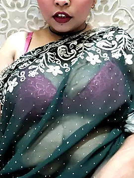 Snapshot of Indian-Nazia chatting on June 2026 10:28:02 AM Indian-Nazia online show from June 2026 10:28:02 AM