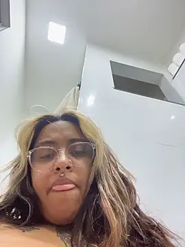 lolafairytail online show from December 2025 04:00:01 PM