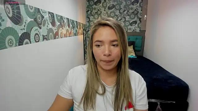 ArielleJones online show from December 2024 07:33:01 PM