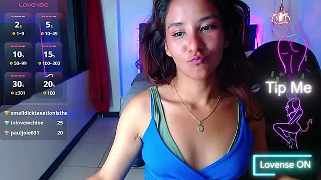 Snapshot of PoisonIvy15_ chatting on January 2025 03:45:02 AM PoisonIvy15 online show from January 2025 03:45:02 AM
