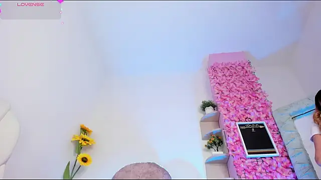arianna gren online show from February 2025 11:04:01 PM
