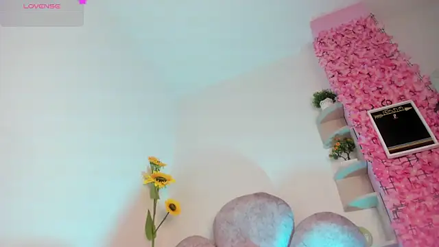 arianna gren online show from March 2025 07:04:01 PM