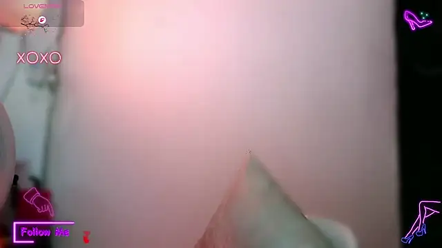 LauGrayJ online show from November 2025 05:25:02 PM