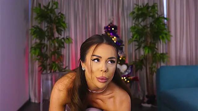 MissKiarra online show from December 2024 06:00:01 AM