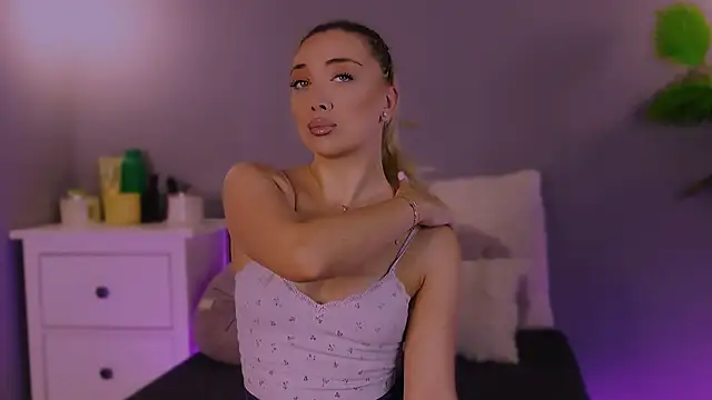 Jessielle online show from December 2025 04:22:01 AM