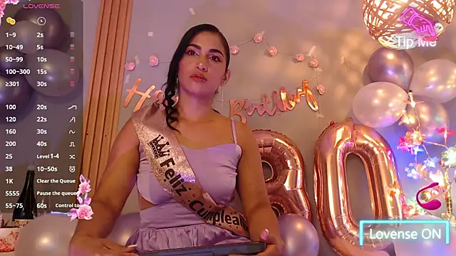 Thayssa ross online show from April 2026 03:30:02 PM