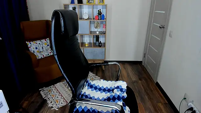 FrancescaCollins online show from October 2025 03:35:01 PM