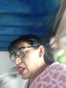 clarita 01 online show from April 2026 02:20:01 PM