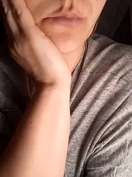 Ant0nina online show from February 2025 06:37:01 PM