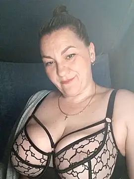 Ant0nina online show from April 2026 10:32:02 PM