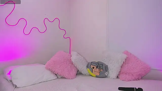 karly rioss online show from December 2025 02:08:02 AM