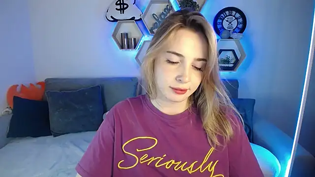 Snapshot of SabrinViolet chatting on December 2024 12:16:02 PM SabrinViolet online show from December 2024 12:16:02 PM