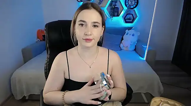 Snapshot of SabrinViolet chatting on February 2025 09:09:01 AM SabrinViolet online show from February 2025 09:09:01 AM