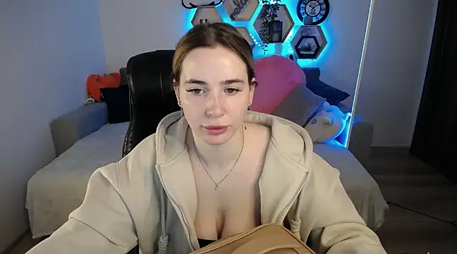 Snapshot of SabrinViolet chatting on February 2025 09:06:02 AM SabrinViolet online show from February 2025 09:06:02 AM